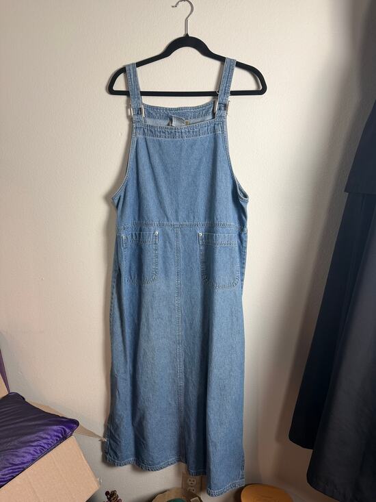 Sag Harbor Sport Dresses & Skirts - Vintage Sag Harbor Denim Overall Jumper Dress Womens Large Medium Wash Midi Maxi